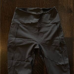 Arc’Teryx - womens High-Waisted Leggings